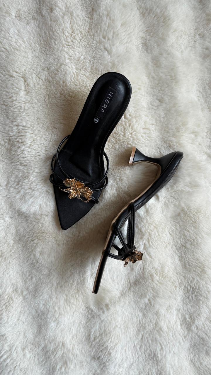 AURELIA (HONORA) BLACK