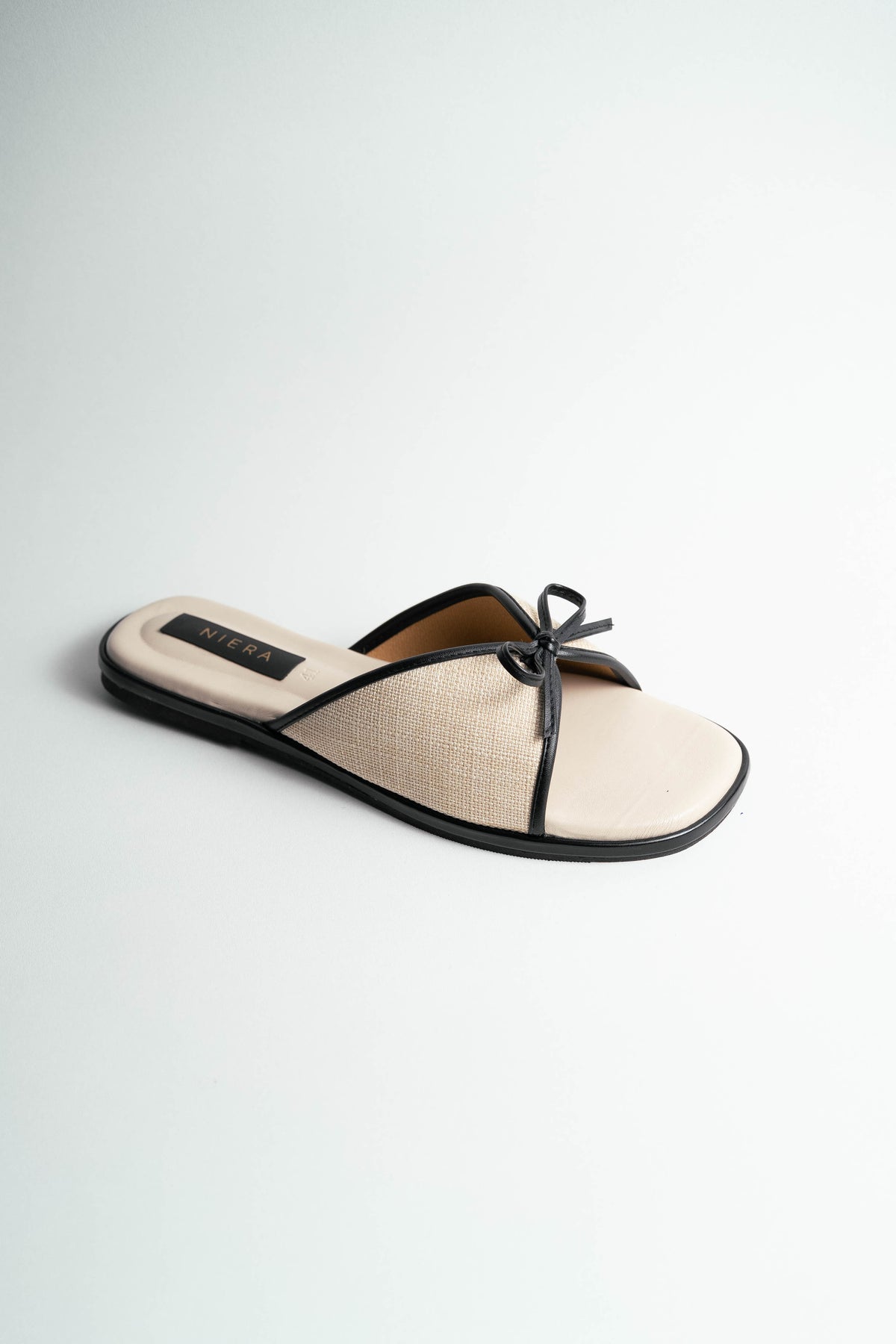 SUSIE FLAT