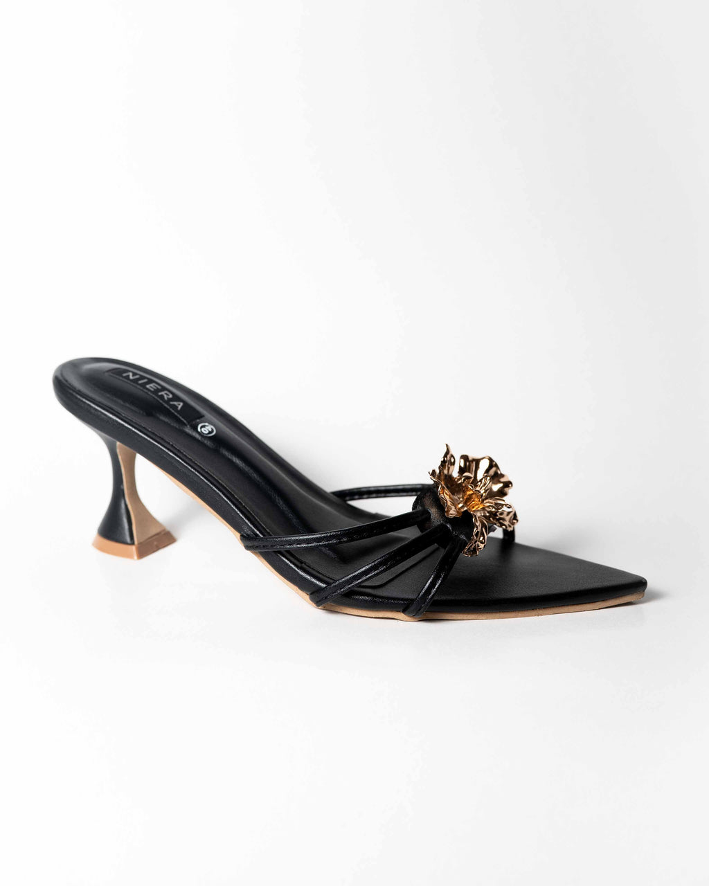 AURELIA (HONORA) BLACK