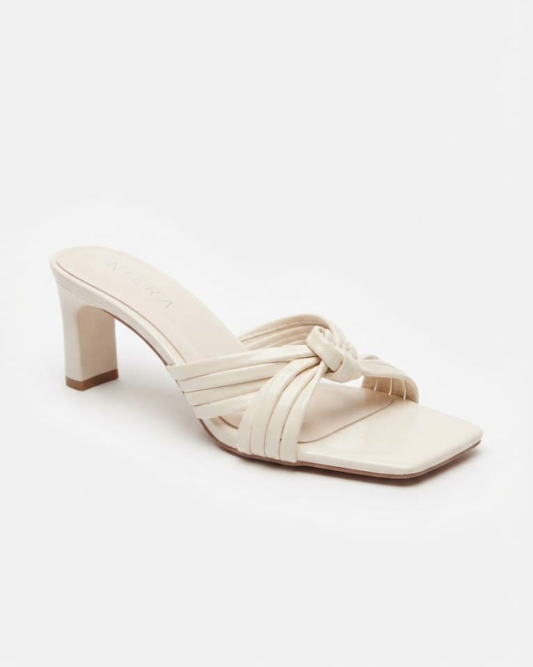 ALVESSA WHITE