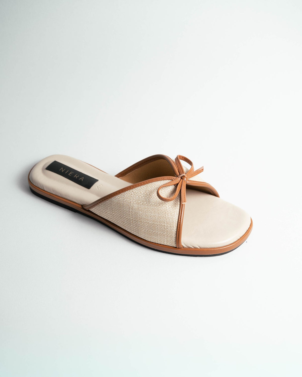 SUSIE FLAT TAN