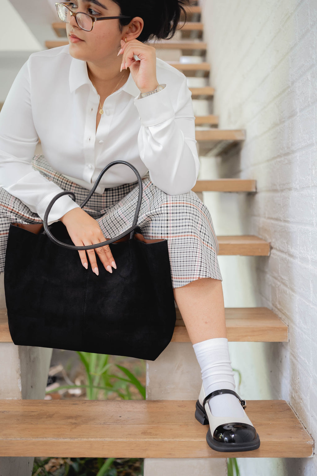 BUCKET SUEDE BAG BLACK ~ Gimzy