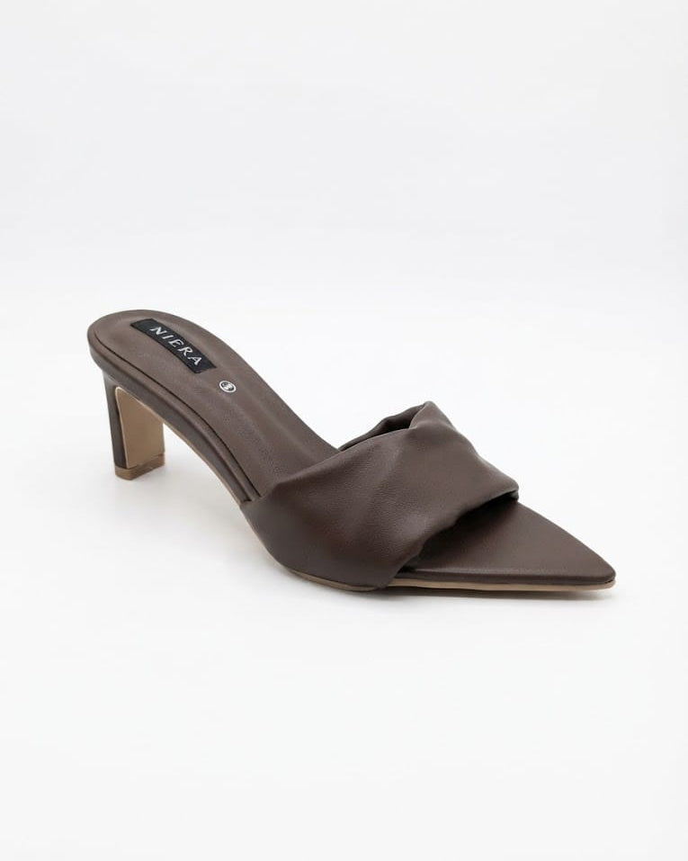 DELMONT BROWN