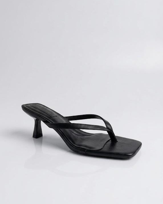 ALANIA BLACK