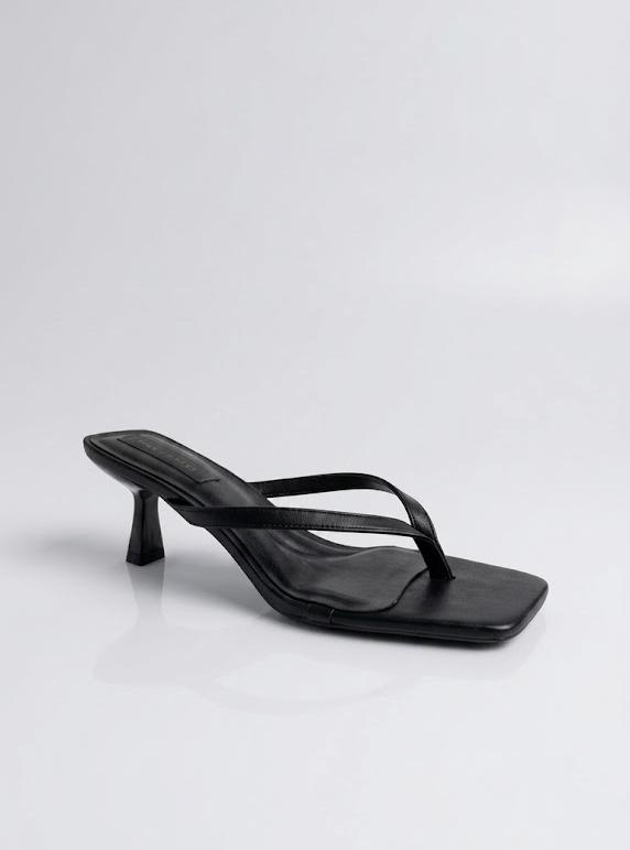 ALANIA BLACK