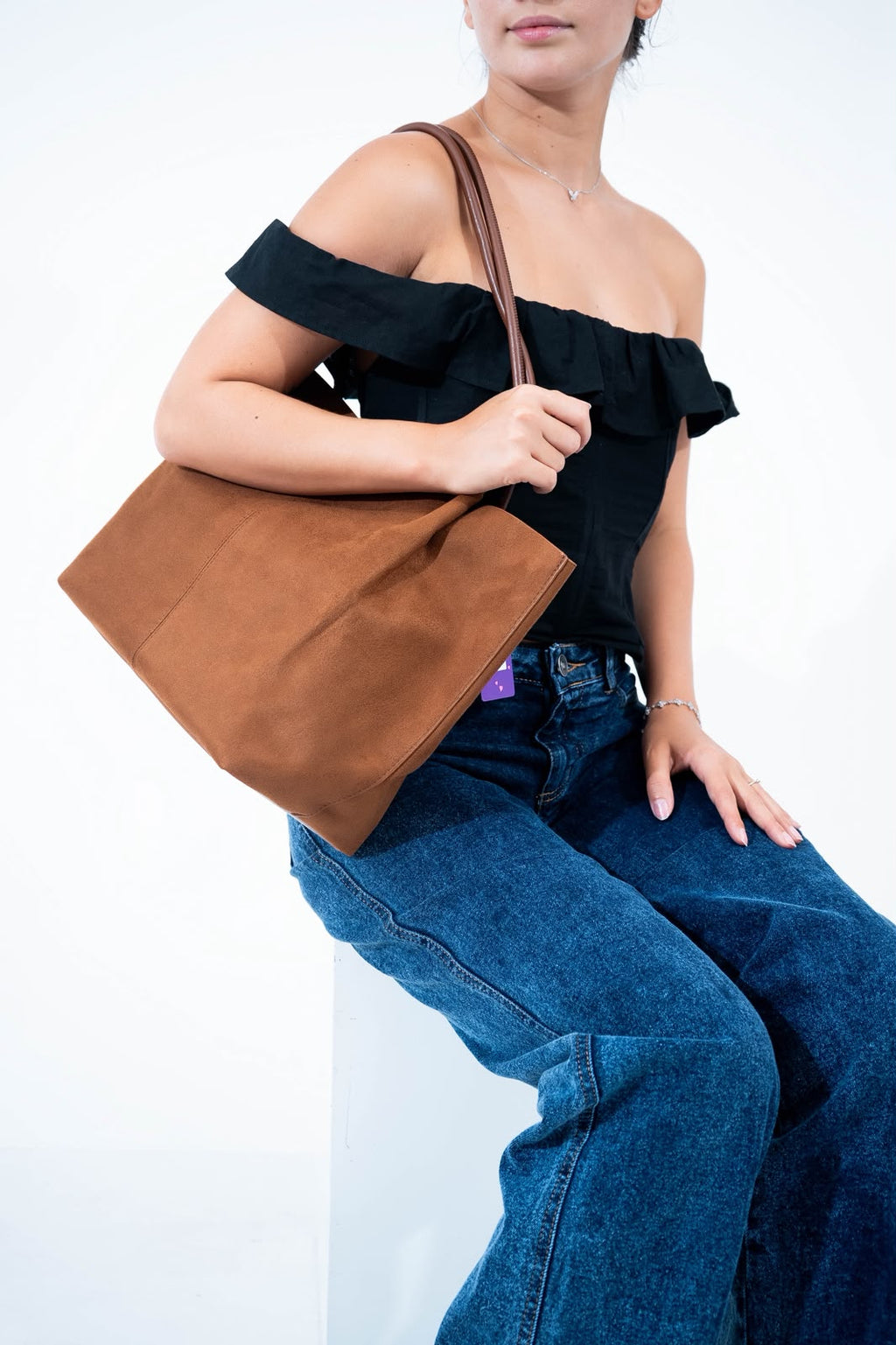 BUCKET SUEDE BAG TAN ~ Gimzy