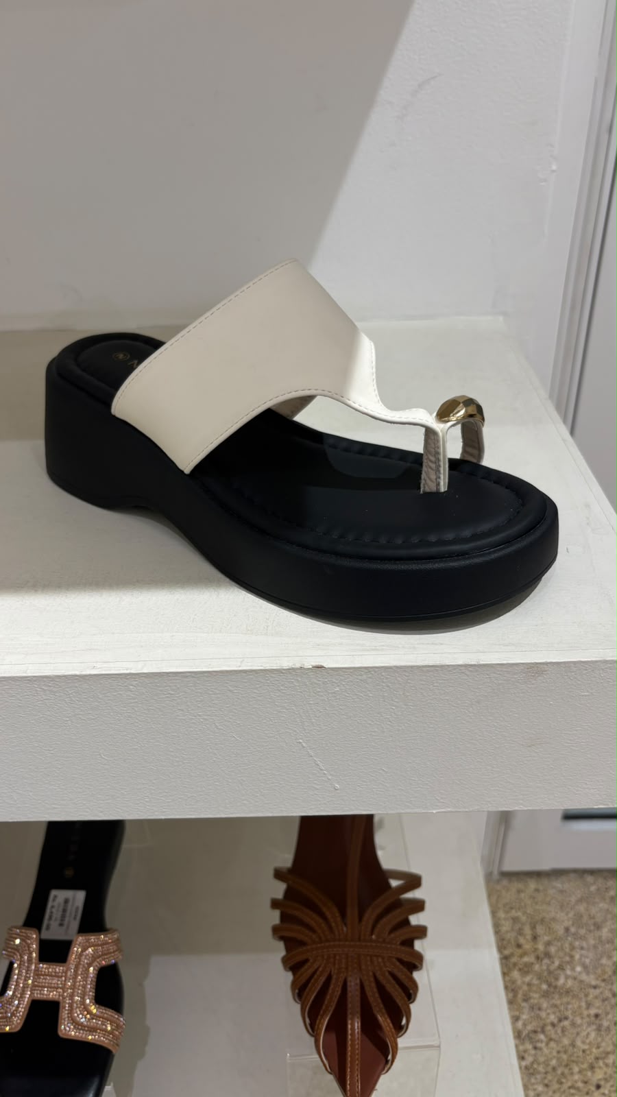 MINO WEDGE WT/BK