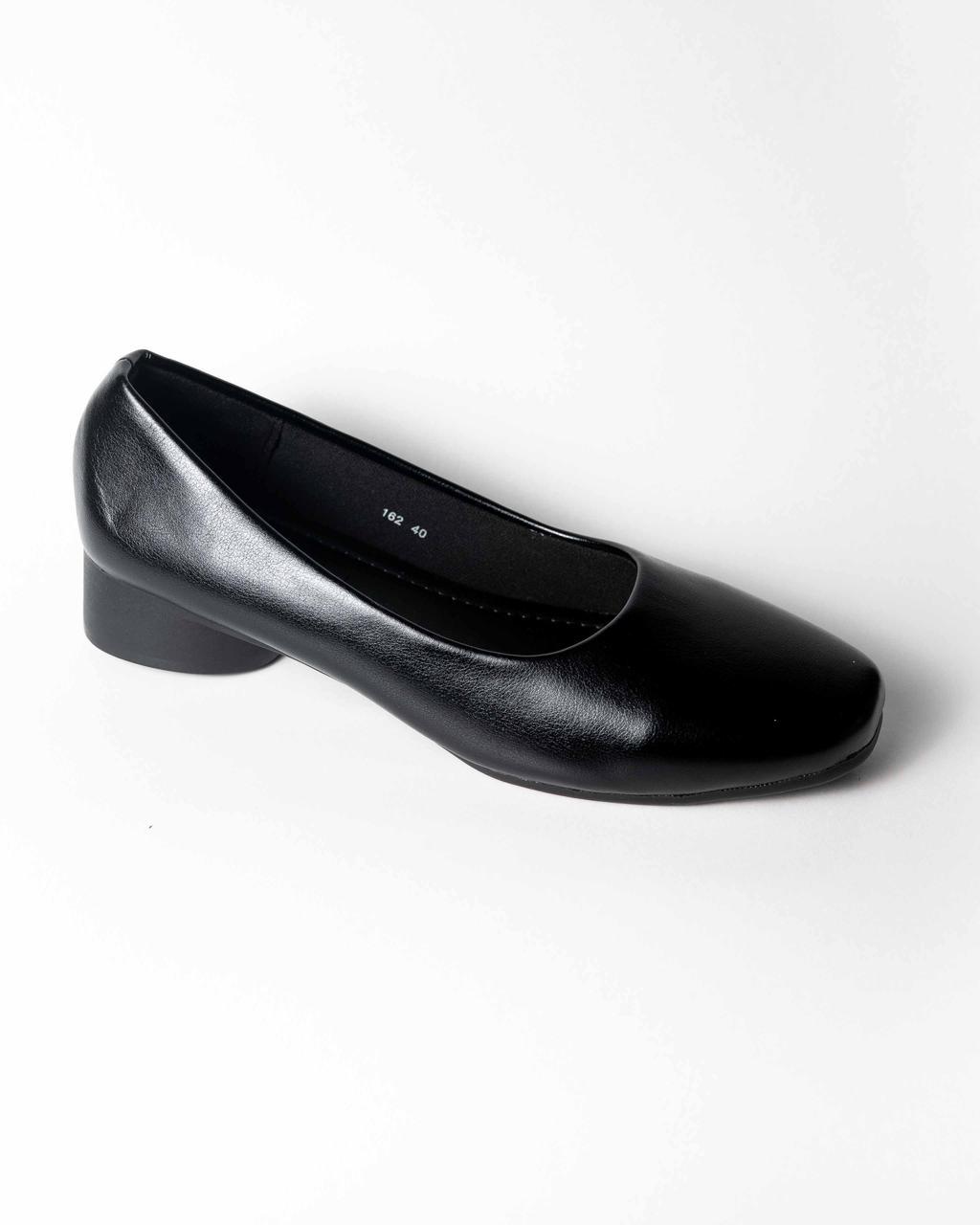 SOLEZA BLACK